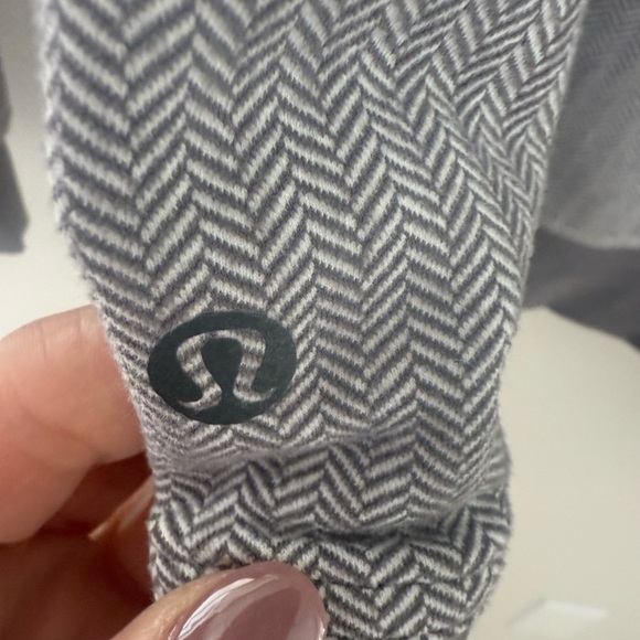 Lululemon Athletica Gray Herringbone Jacket - Picture 4 of 9